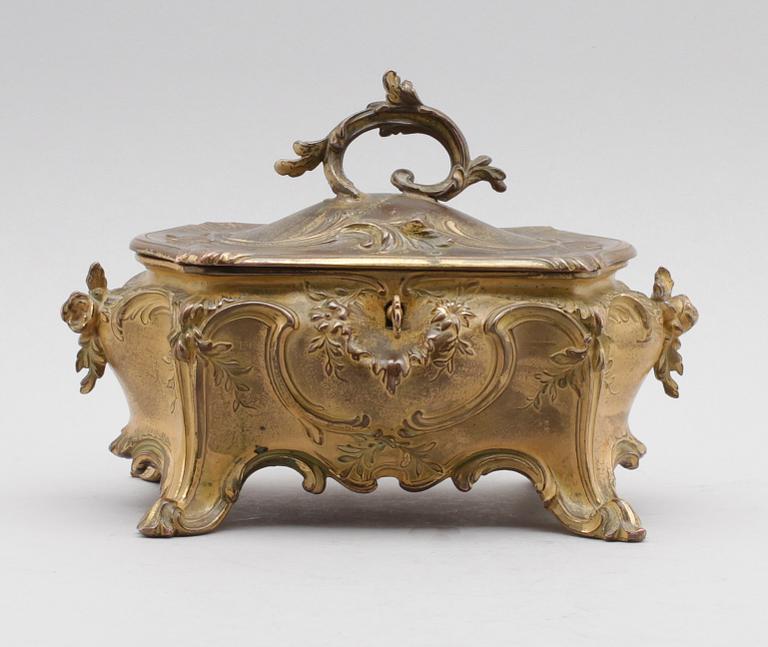 SKRIN, patinerad brons, rokokostil, 1800-talets andra hälft.