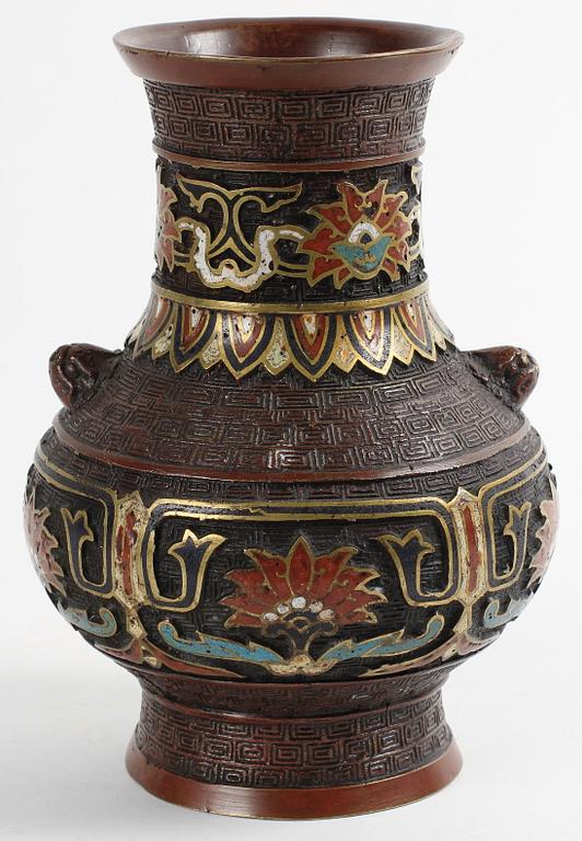 VAS, cloisonné, Kina, 1800/1900-tal.