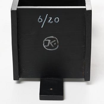 John Kandell, väggskåp, variant av "Arkitektskåpet", ed. 6/20, Källemo, Värnamo, efter 1989.