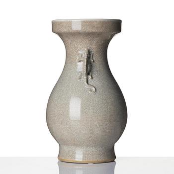 Vas, ge-glasyr. Qingdynastin, 1800-tal.