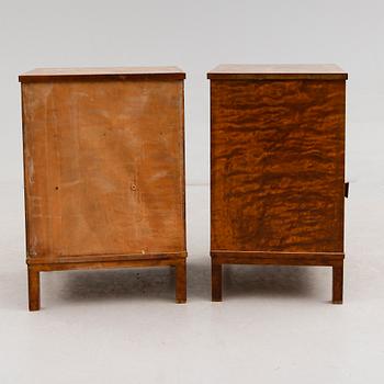 SÄNGBORD, 1 par, 1900-talets första hälft.