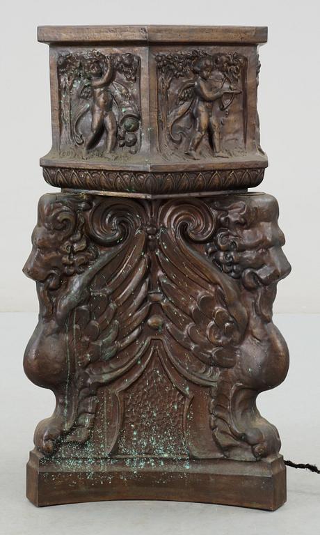 FONTÄN, koppar, renässansstil, 1900-tal.