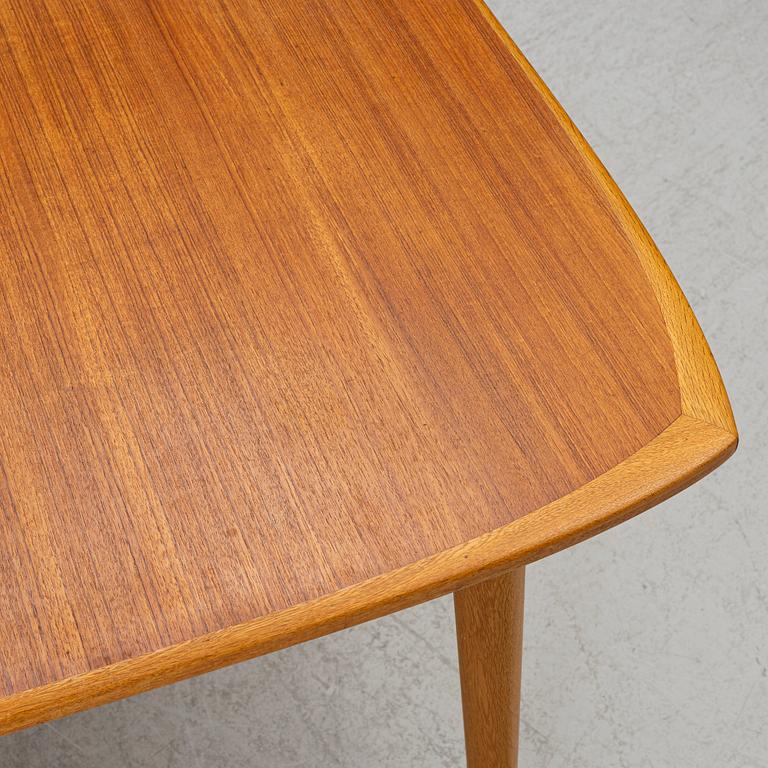 Dining table, Scandinavia, mid-20th century.