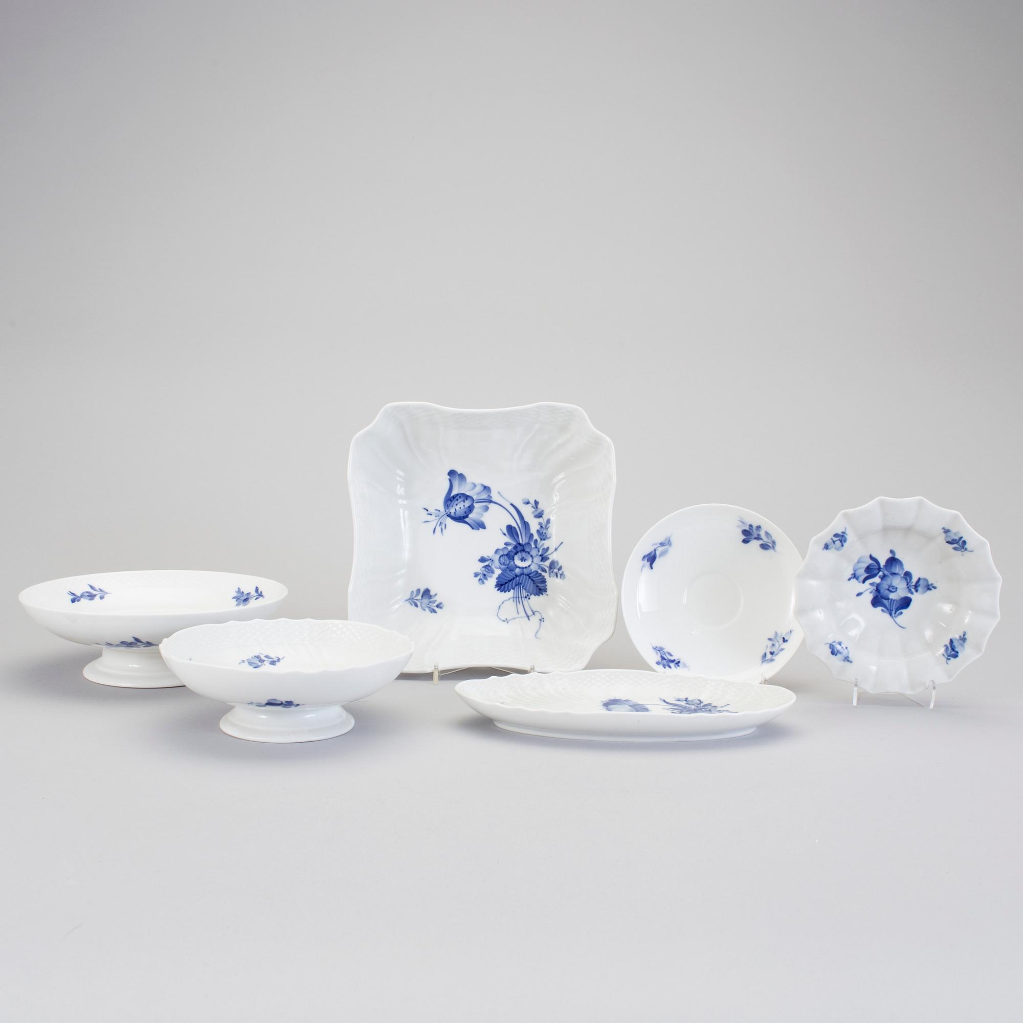MATSERVIS, 116 delar, porslin, "Blå blomst", Royal Copenhagen.