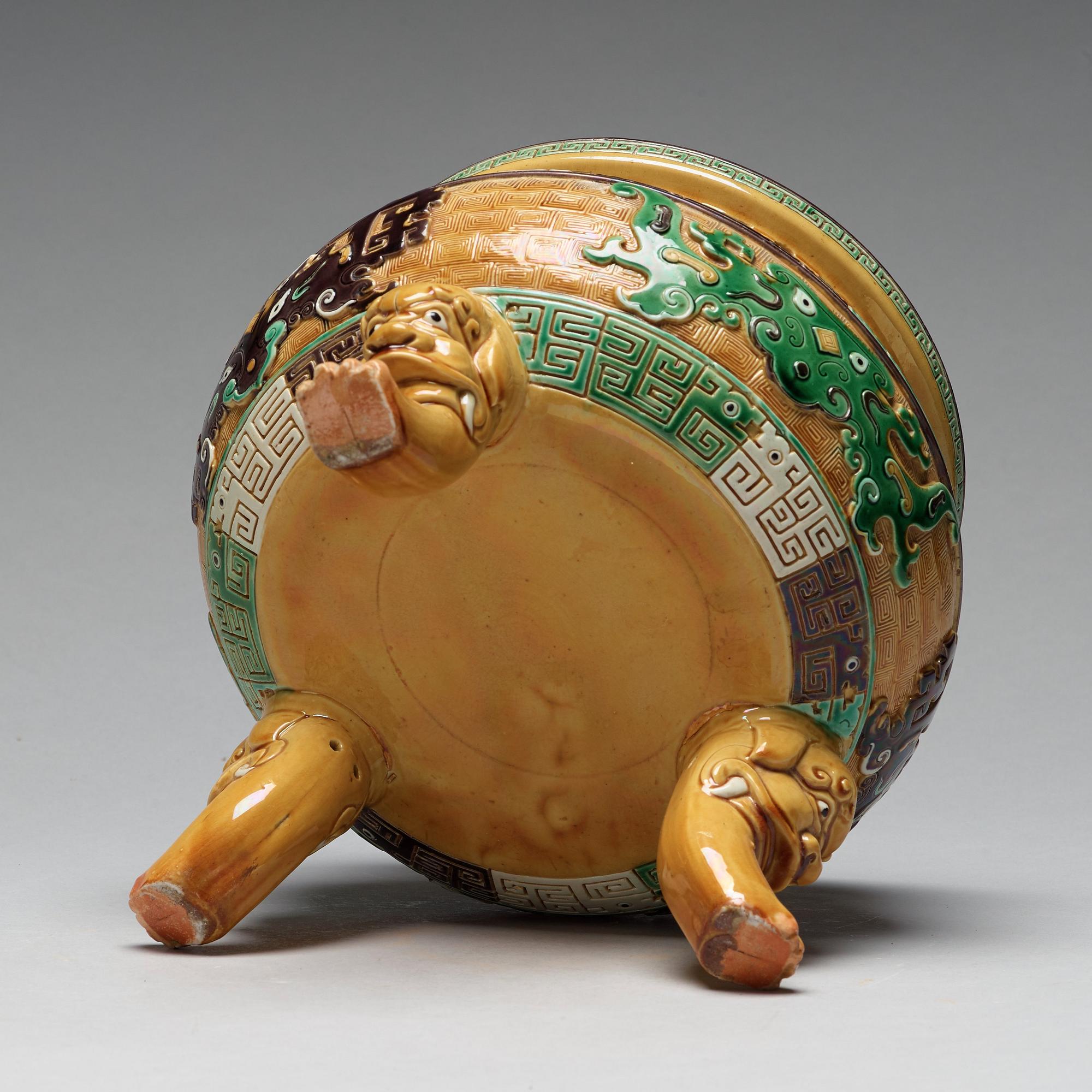 A tripod censer, China, presumably late Qing dynasty, circa 1900.