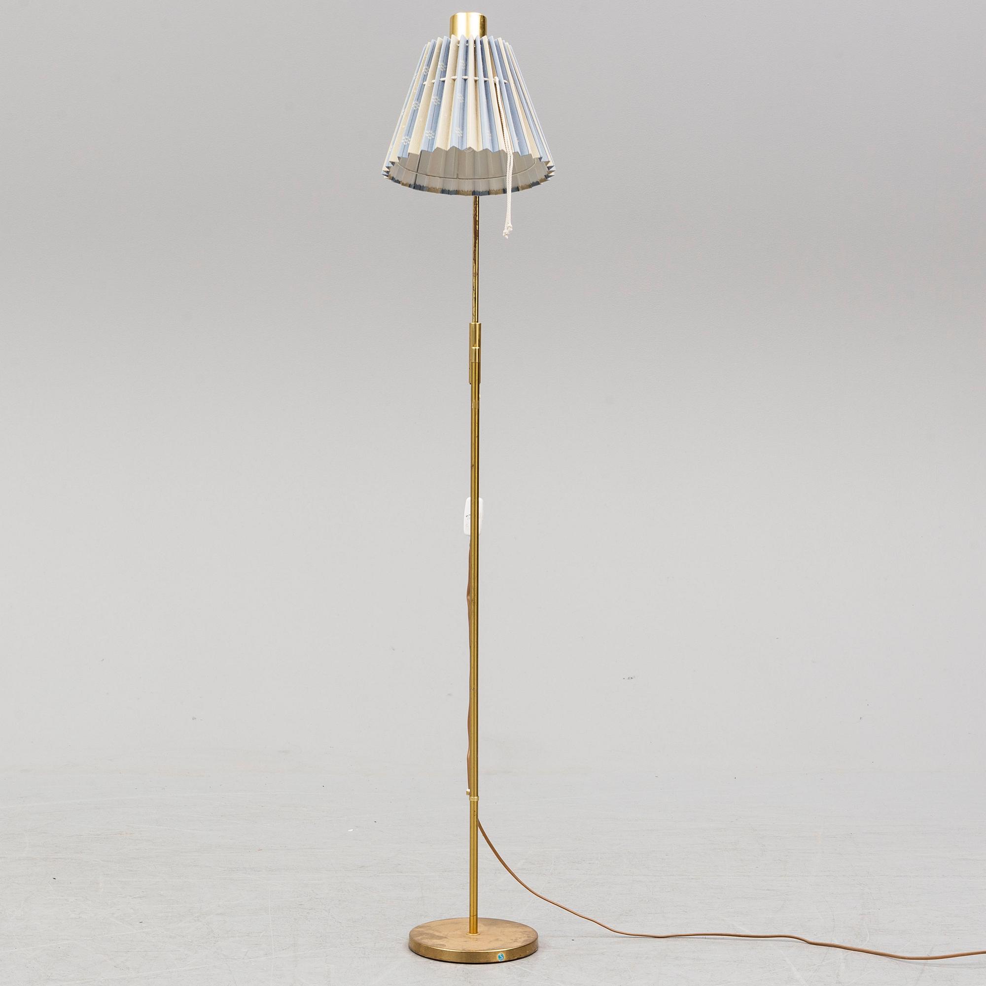 GOLVLAMPA, 1900-talets tredje kvartal.