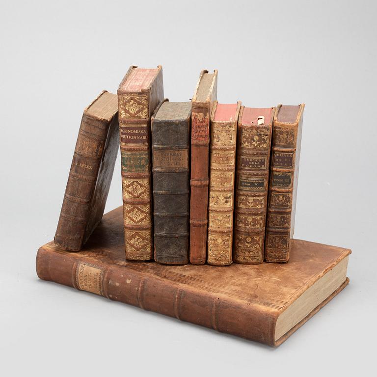 BÖCKER, 8 band, bla "Economiska Dictionnaire" och "Histoire du Bas-Empire". Frankrike, Tyskland och Sverige, 1700-tal.
