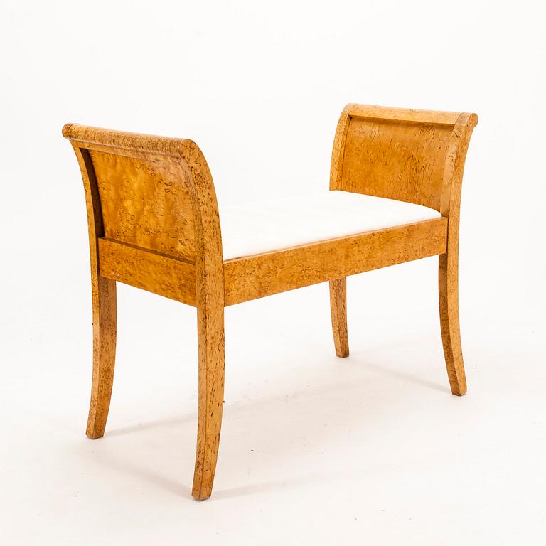 BANKETTI, empiretyyli, 1900-luvun alku.