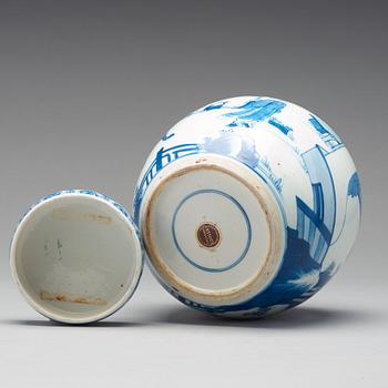 KRUKA med LOCK, porslin. Qingdynastin, Kangxi (1662-1722).