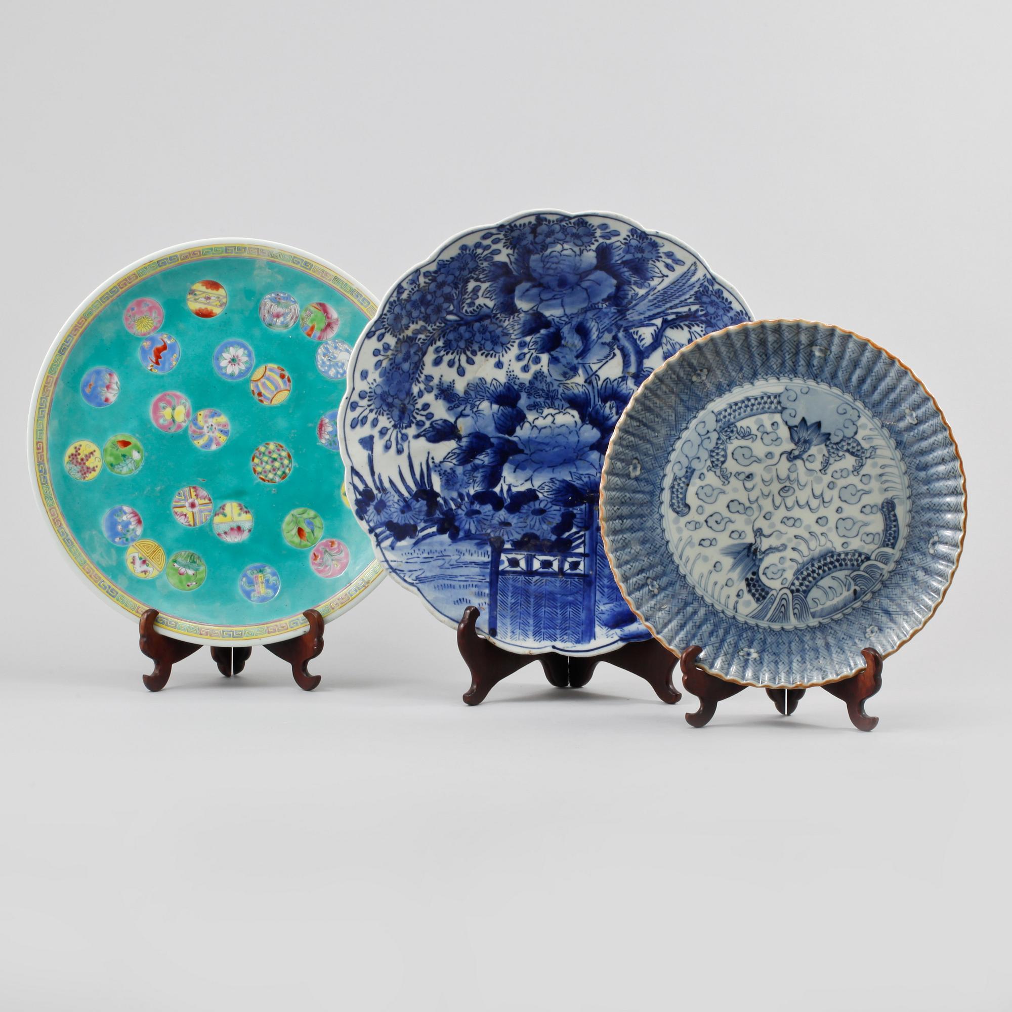 FAT, 3 st, porslin, Kina och Japan, 1900-tal.