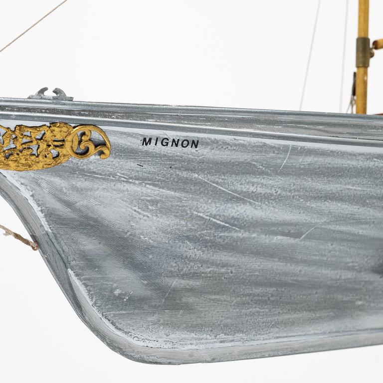 Båtmodell, öppen jakt, föreställande Alfred Nobels "Mignon".