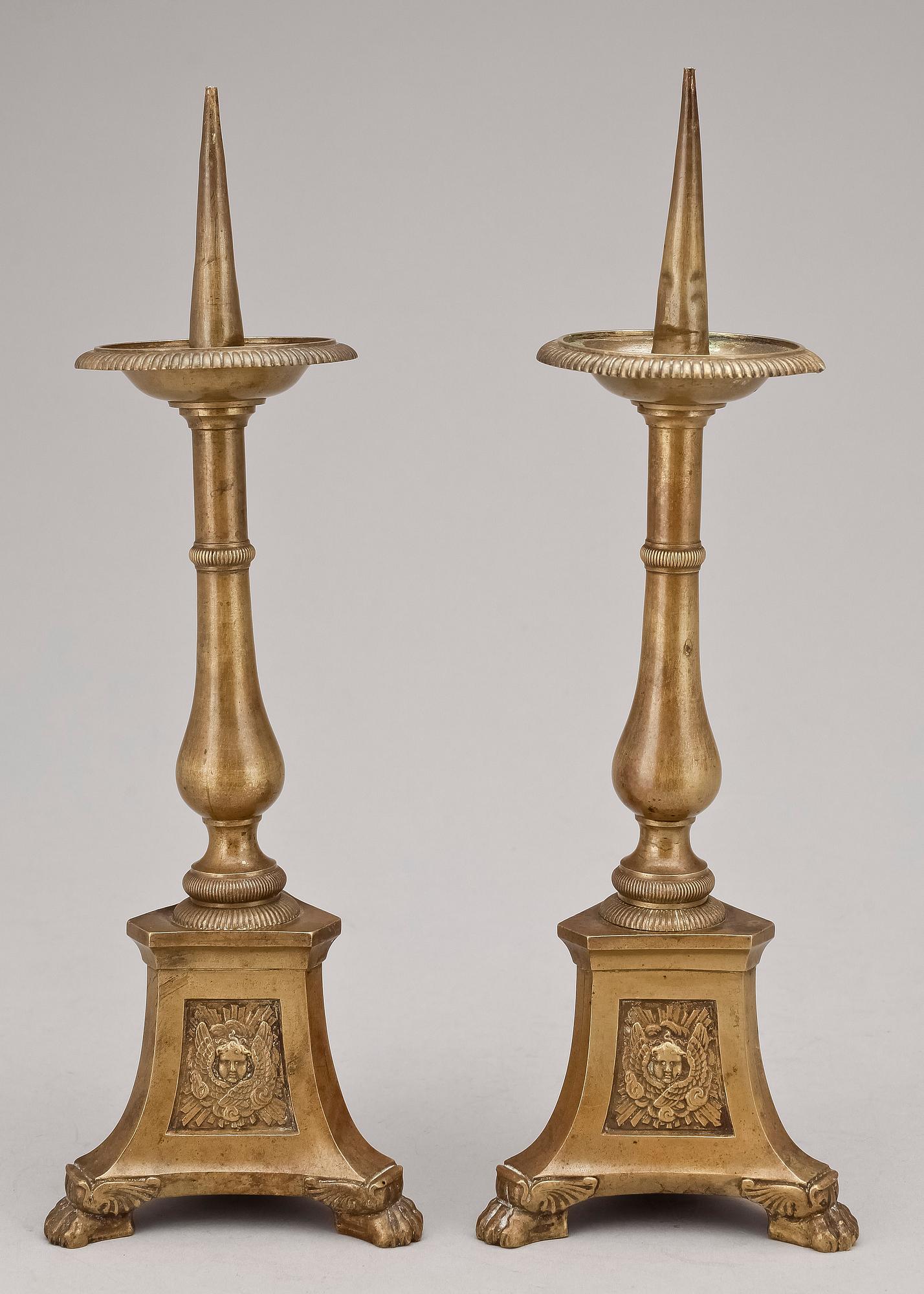 LJUSSTAKAR, ett par, mässing, barock, 1700-tal.