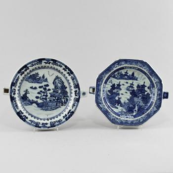 VÄRMEFAT, 2 st, porslin, Kina, 1700-tal.