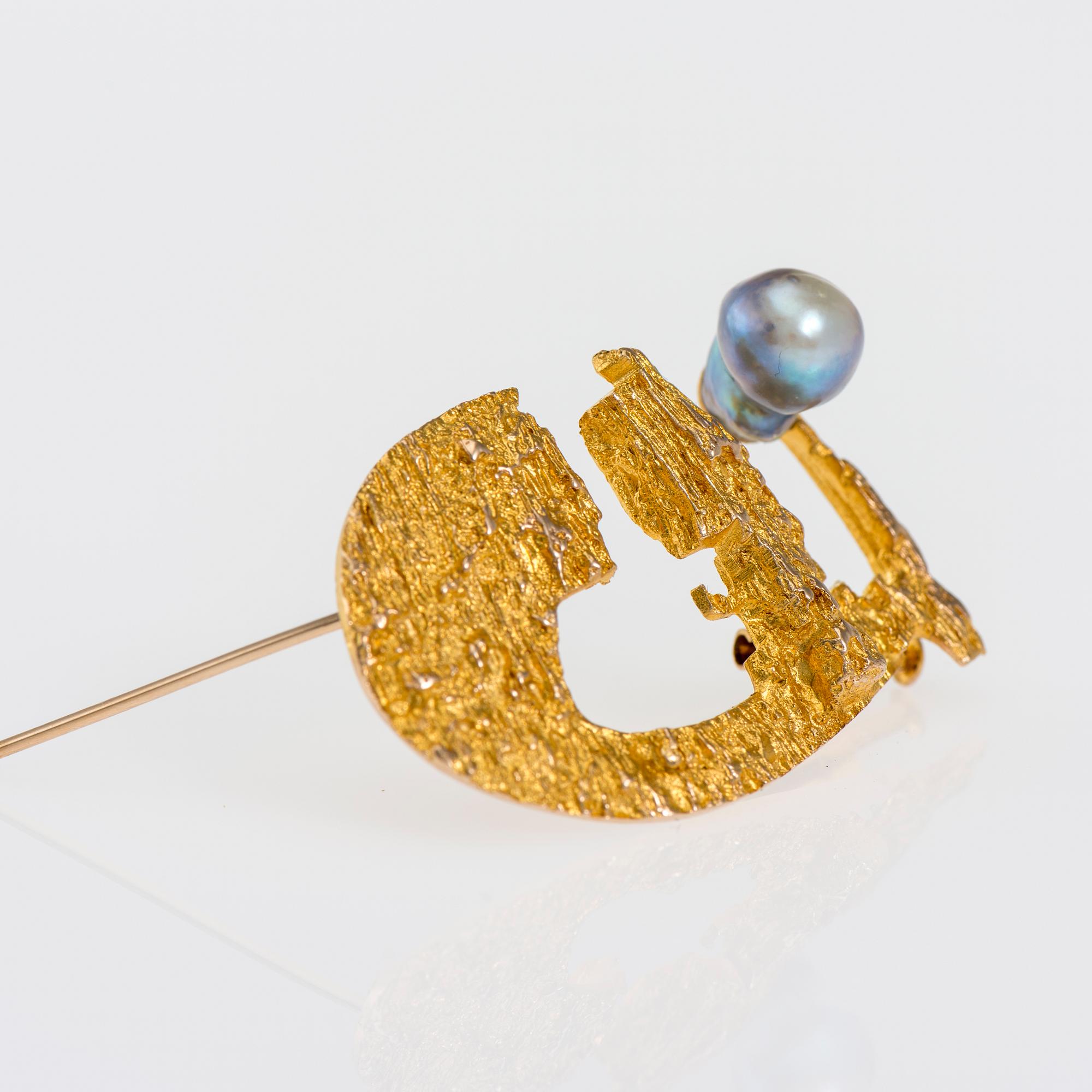 BROSCH, 14K guld, pärla. "Solskeppet", Björn Weckström. Lapponia 1967. Vikt ca 9,5 g.