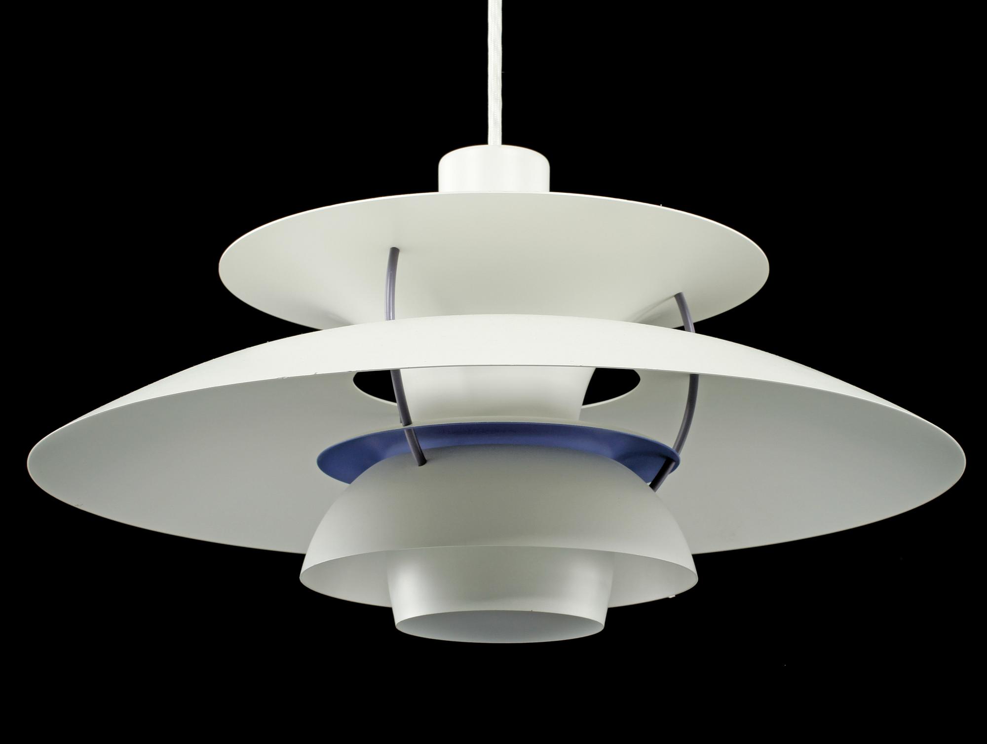 TAKLAMPA, "PH-lampa", Louis Poulsen för Poul Henningsen, 1900-talets fjärde kvartal. Höjd 30 cm.