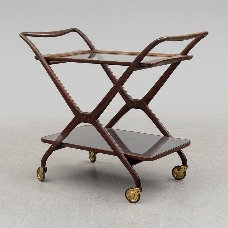 SERVERINGSVAGN, 1900-talets första hälft.