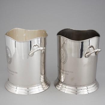 CHAMPAGNEKYLARE, 2 st, vitmetall, 1900-talets andta hälft.