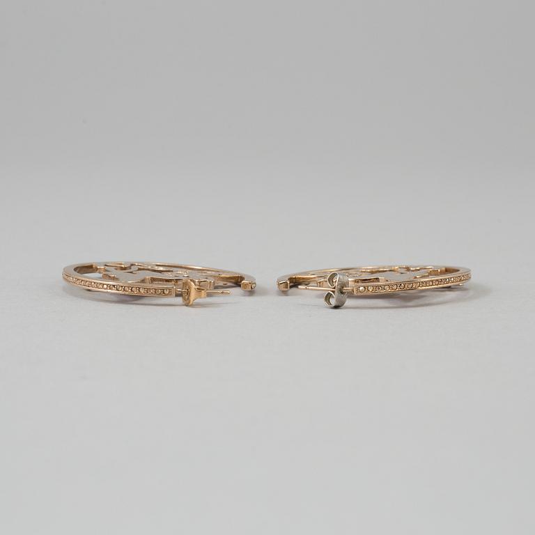 EARRINGS, Christian Dior.