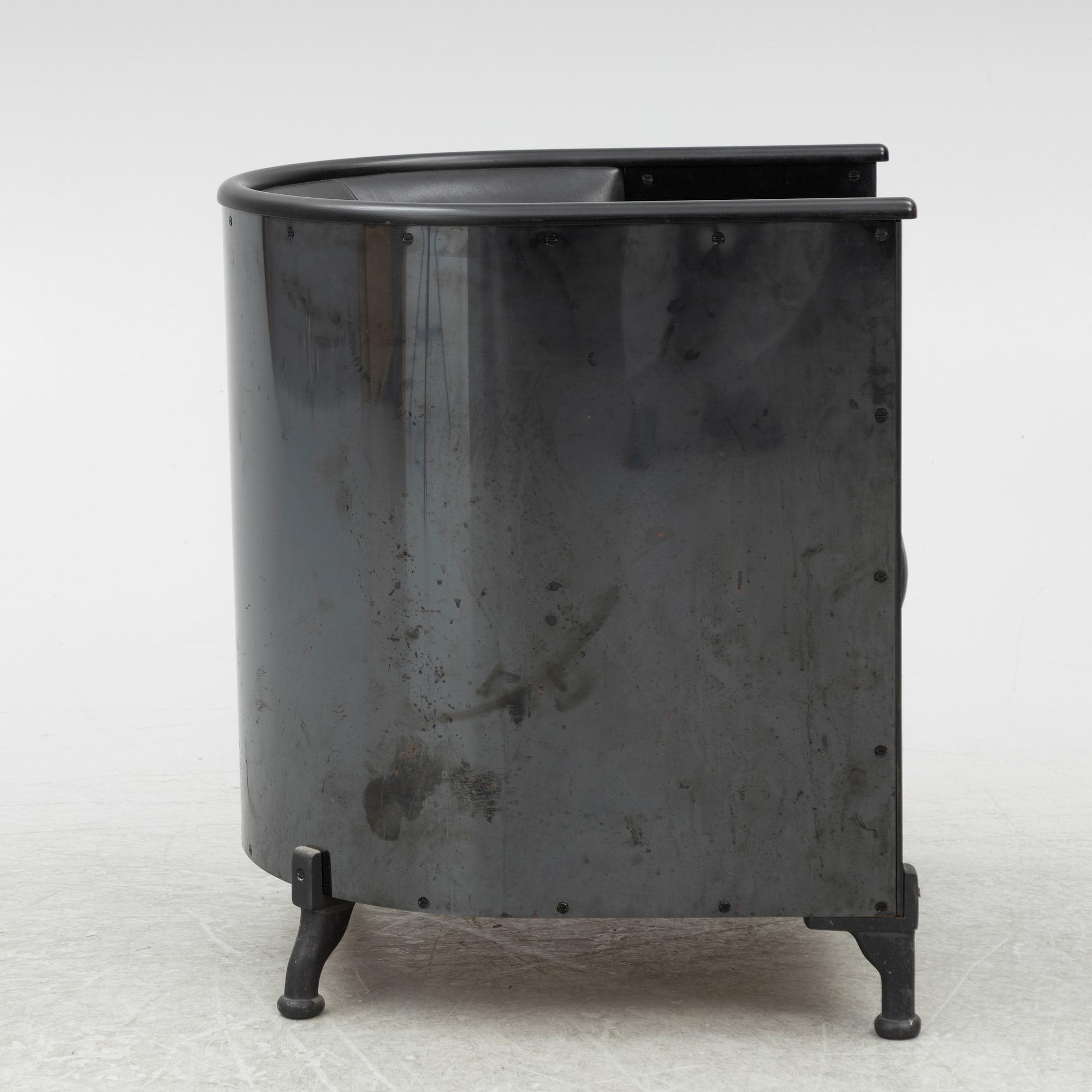 Mats Theselius, fåtölj, "Noir", Källemo, 2018.