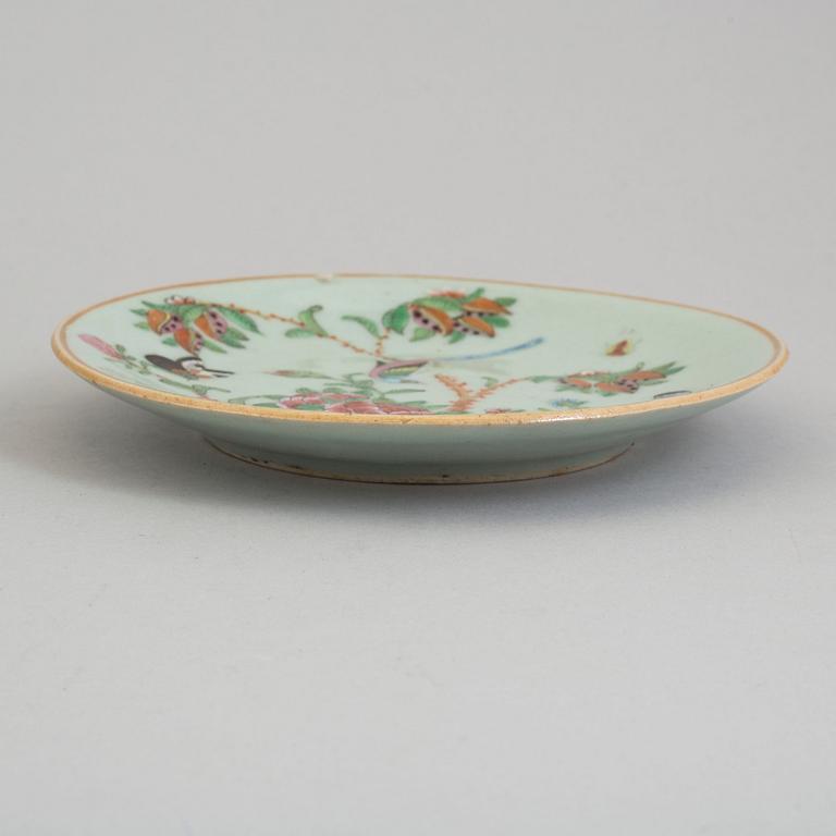 TALLRIKAR, 6 stycken samt KOPP, porslin, Kina, 1840-tal.