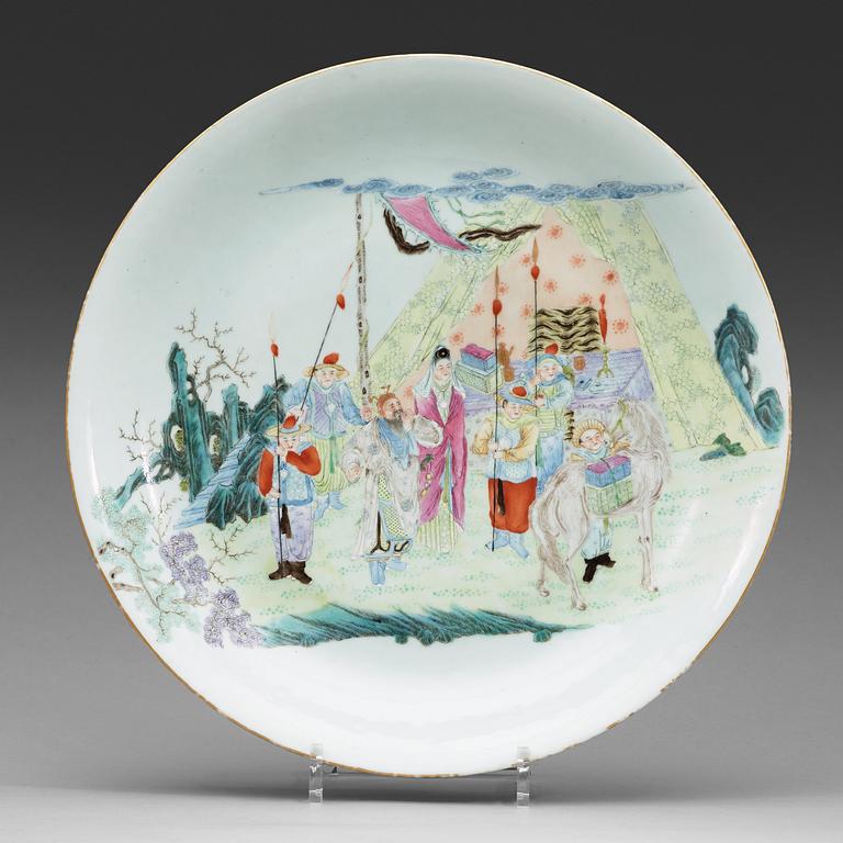 A Chinese famille rose dish, 20th Century.