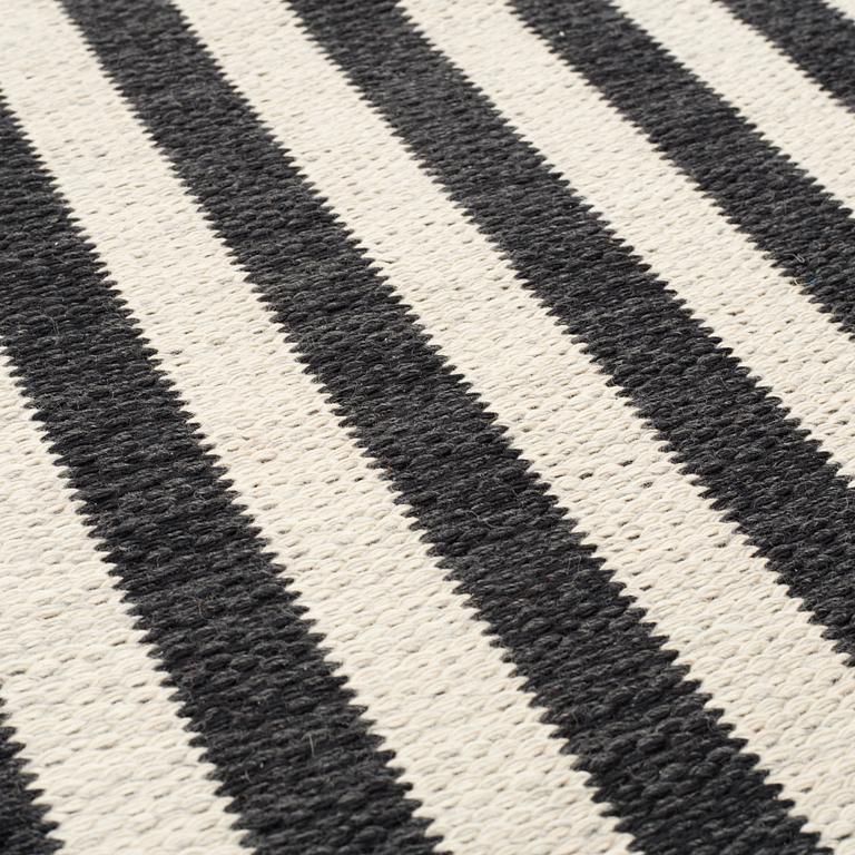 GALLERIMATTA, maskinvävd, "Arkad long stripe",  Gunilla Lagerhem-Ullberg , Kasthall, ca 424 x 80 cm.