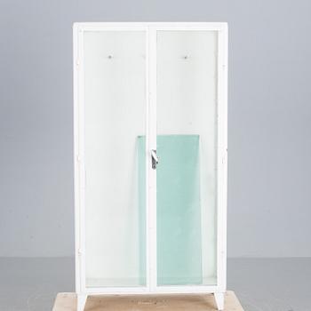 LÄKARSKÅP, 1900-talets andra hälft.