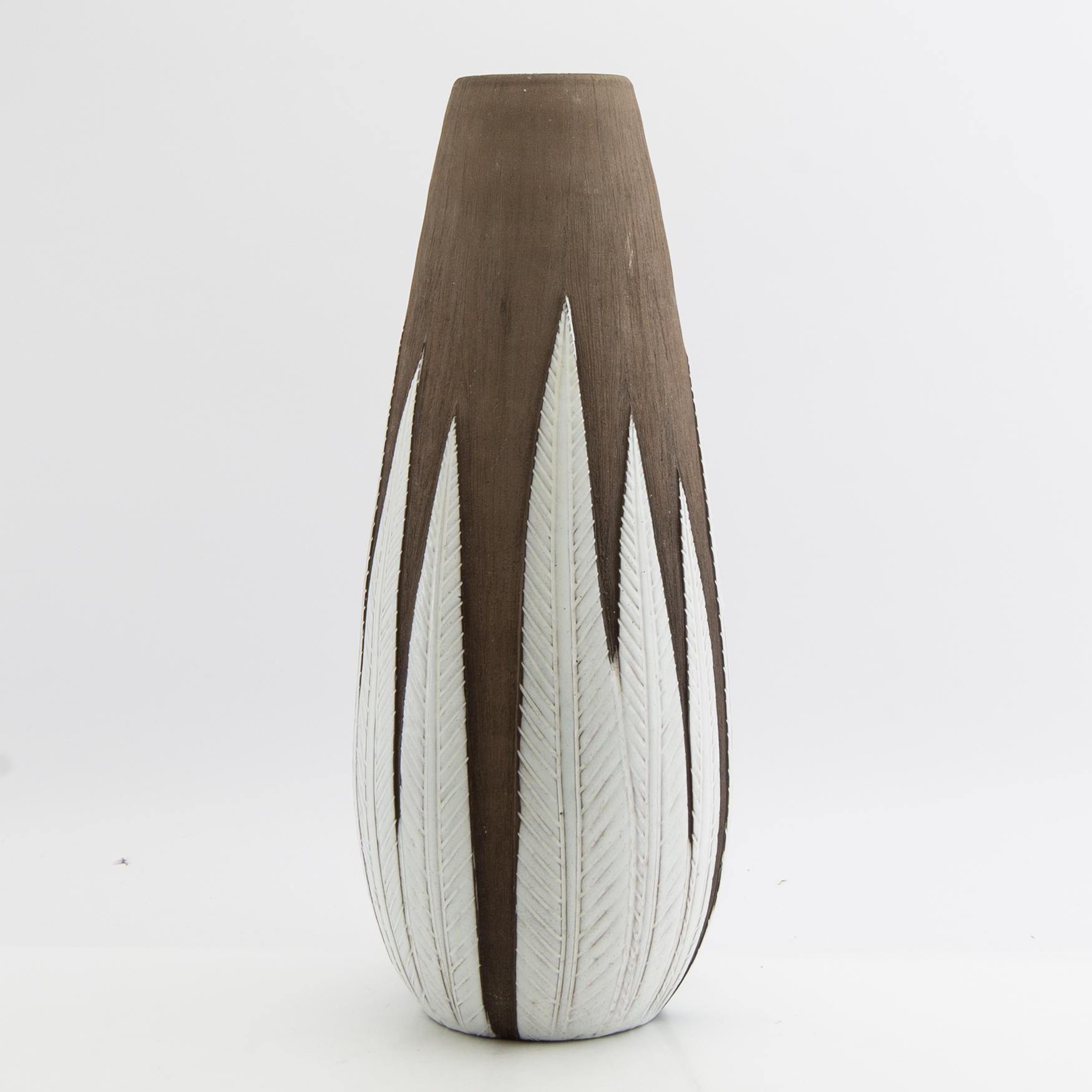 Anna-Lisa Thomson, Floor vase "Paprika" Uppsala Ekeby.