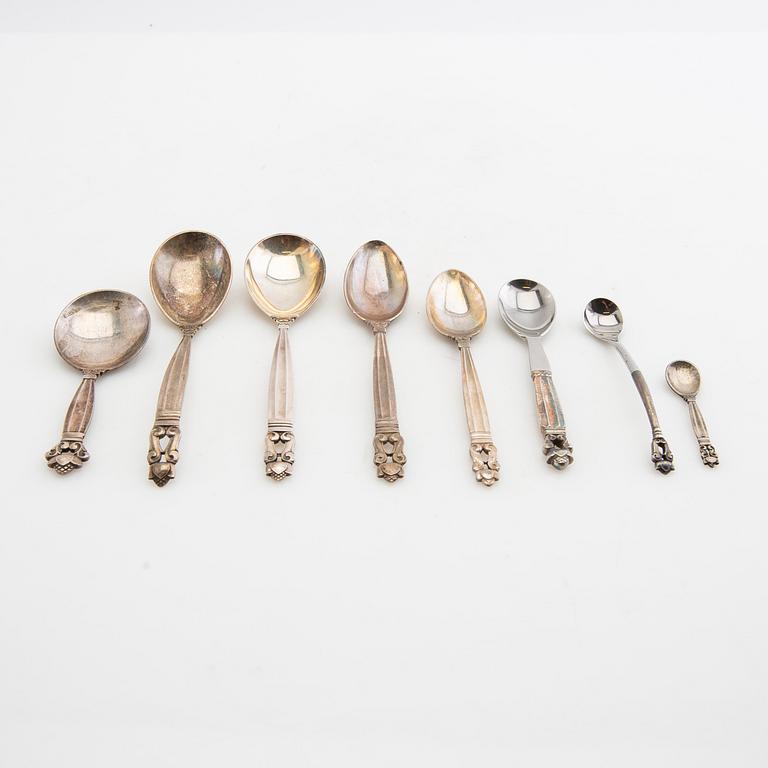 Johan Rohde, serveringsskedar 13 st "Konge/Achorn" sterlingsilver för Georg Jensen efter 1945.