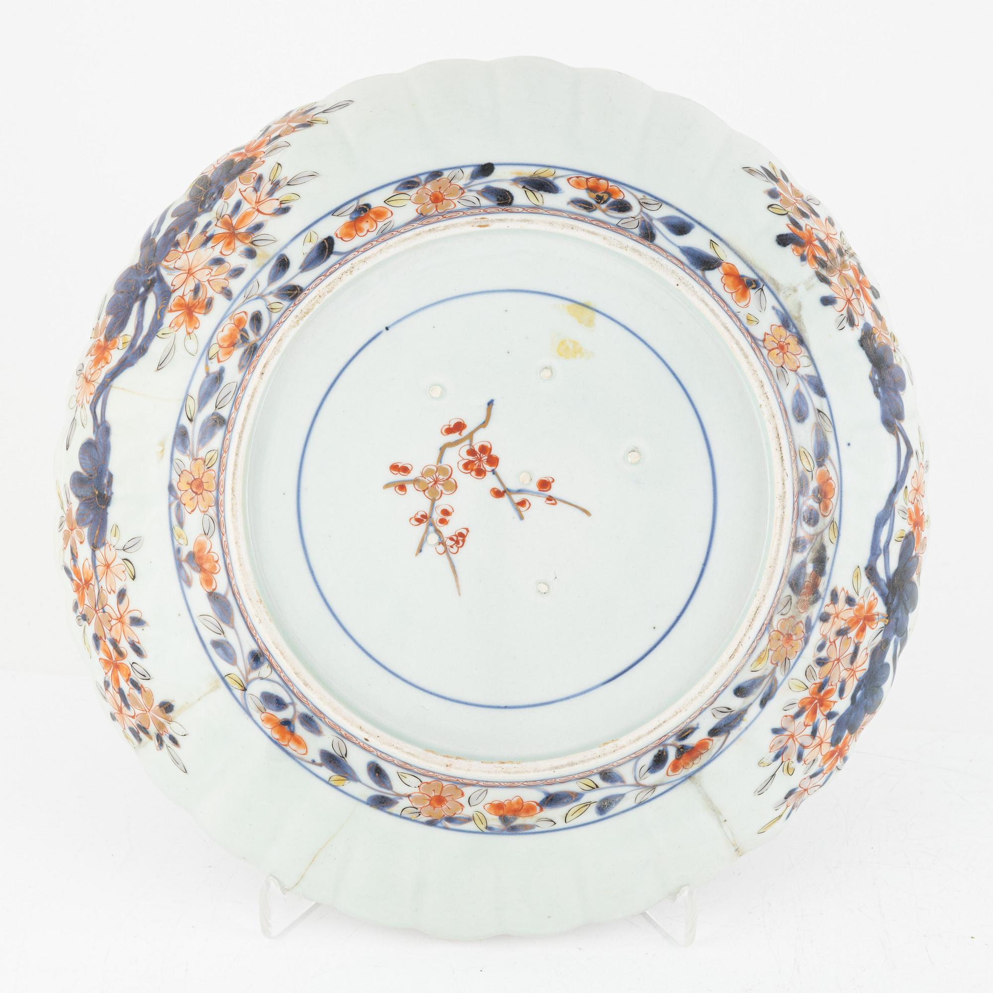 Skålfat, ett par, porslin, Japan, Meiji (1868-1912).