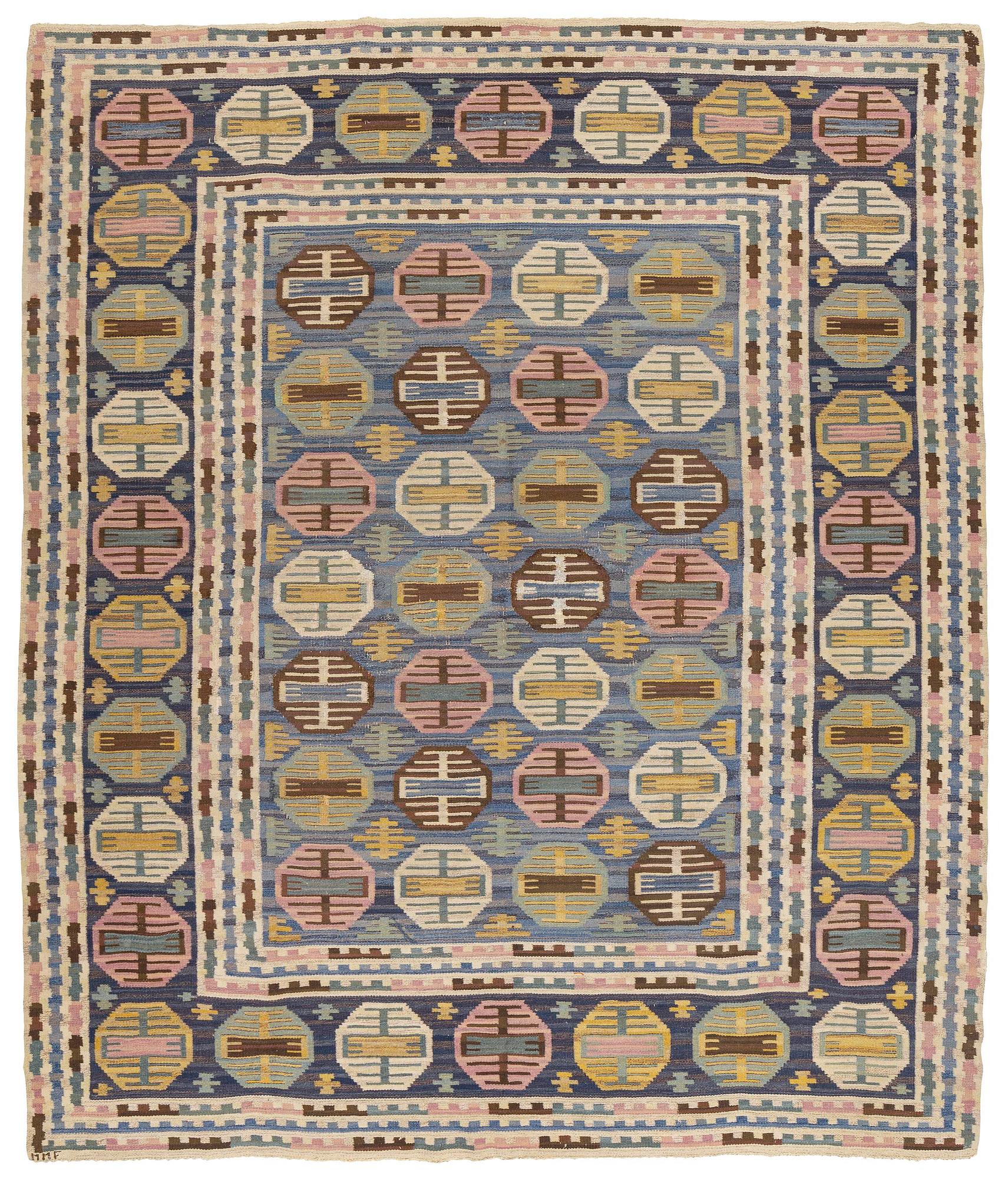 Märta Måås-Fjetterström, matta, "Dukater", rölakan ca 356 x 303 cm, signerad MMF.