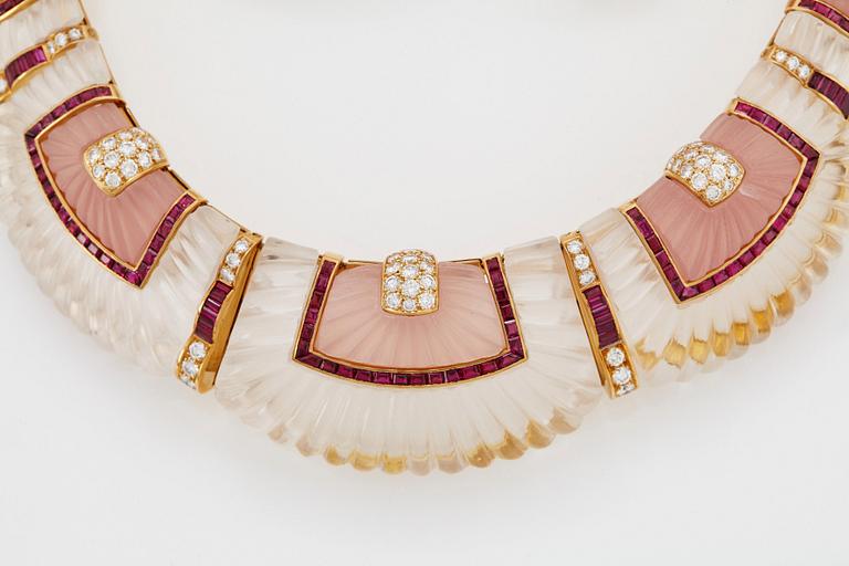 Boucheron a necklace and a pair of earrings.