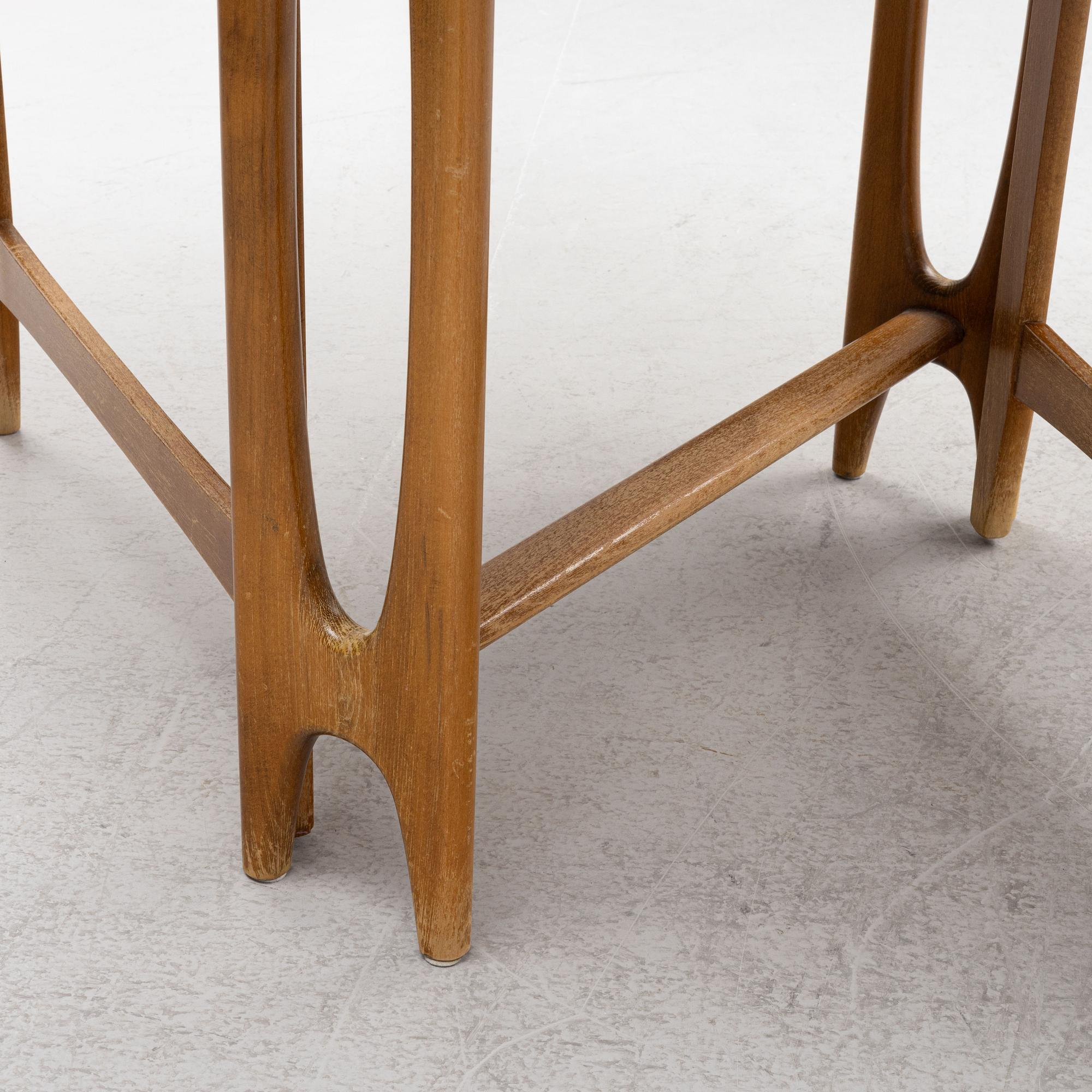 Bendt Winge, a drop-leaf dining table, Kleppes Møbelfabrik, Norway, 1960's.