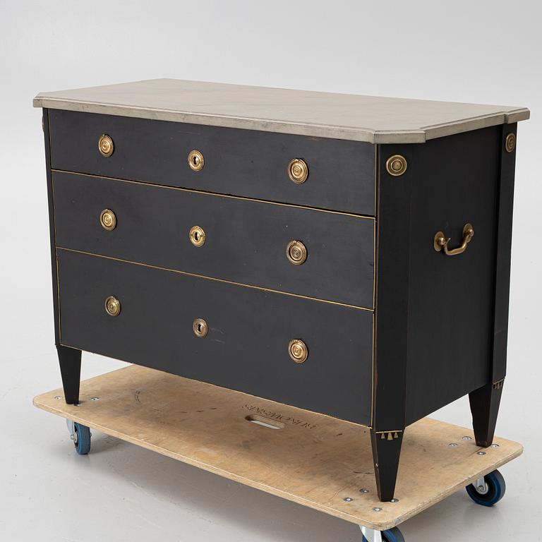 Chest of drawers, Gustavian style, 19th century.