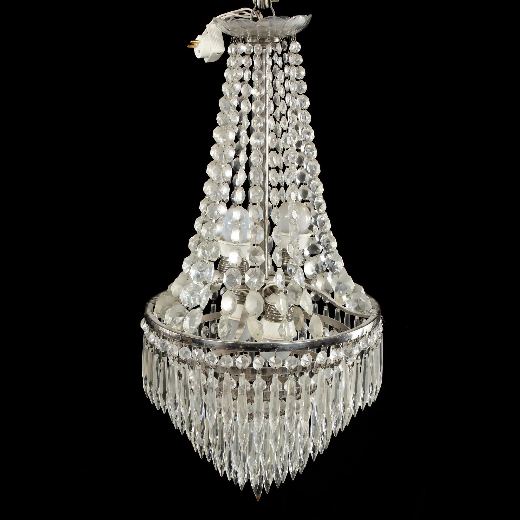 LJUSKRONA, 1900-talets första hälft. Höjd 62 cm.