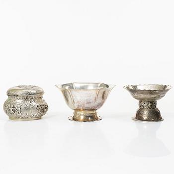 Skålar, 2 st, samt sockerskål, silver, Tyskland och Sverige.