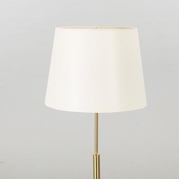 JOSEF FRANK, golvlampa, modell 2148 för Firma Svenskt Tenn Stockholm 1900-talets andra hälft.