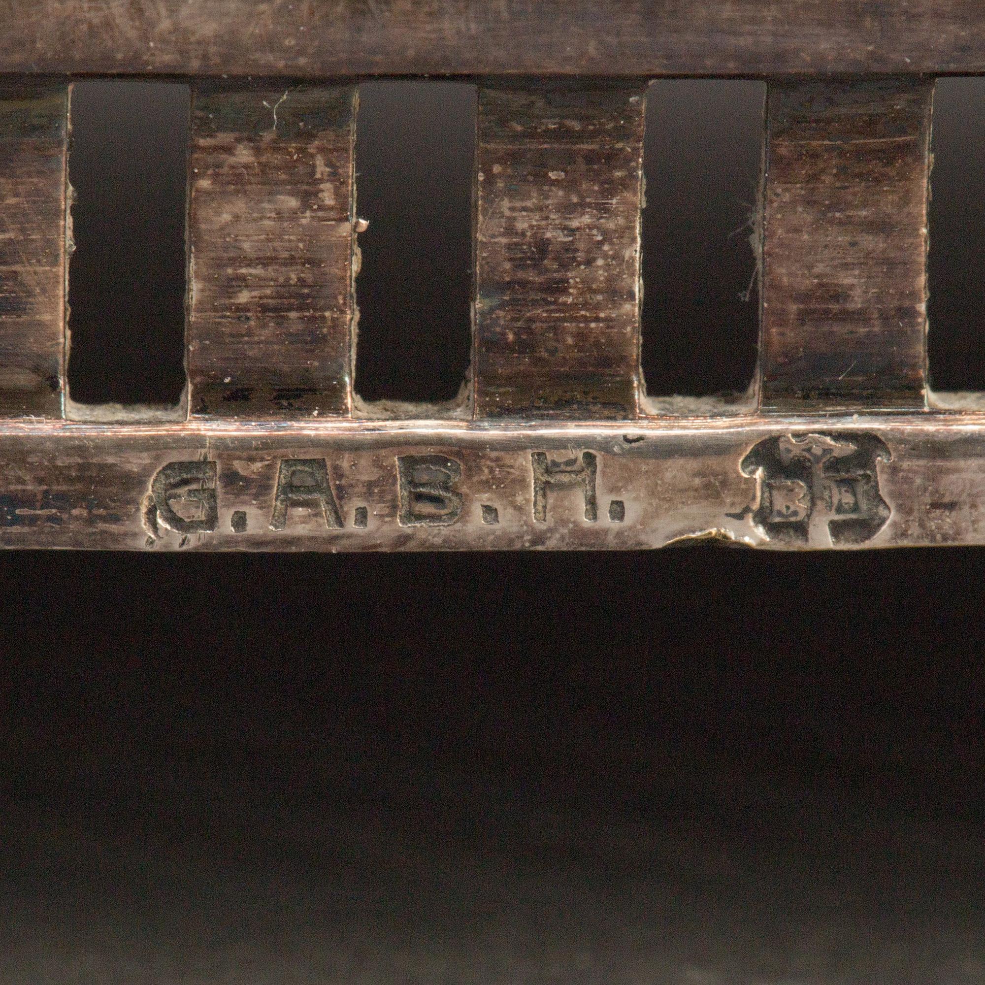 GULDSMEDSAKTIEBOLAGET (GAB), Ljusstakar, nysilver, Gustaviansk stil, 1900-talets första hälft.