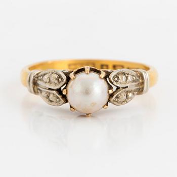 GUSTAF DAHLGREN & CO. Ring with cultured pearl.