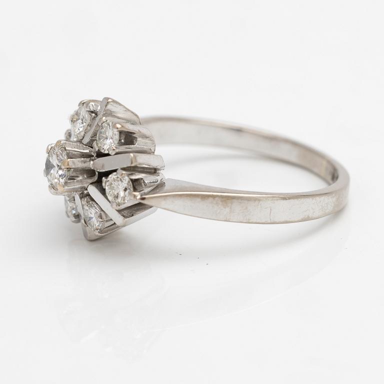18K white gold and diamond ring, Ceson Guldvaru Ab, Gothenburg, 1975.