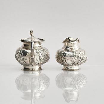 A fine Chinese Export silver tea and coffee service, Sing Fat, early 20th century.