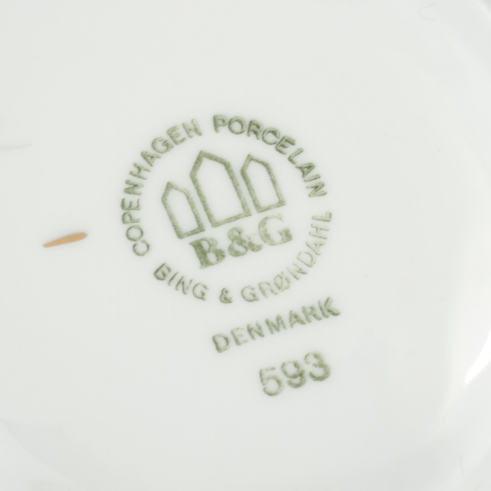 SERVISDELAR, 29+1 delar, porslin, "Måsen", Bing & Gröndahl samt Royal Copenhagen, Danmark, 1900-talets  fjärde kvartal.