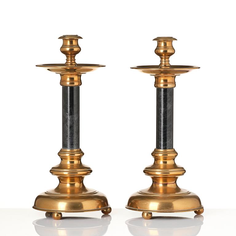 Ljusstakar, ett par, mässing och sten, barockstil, 1900-tal.