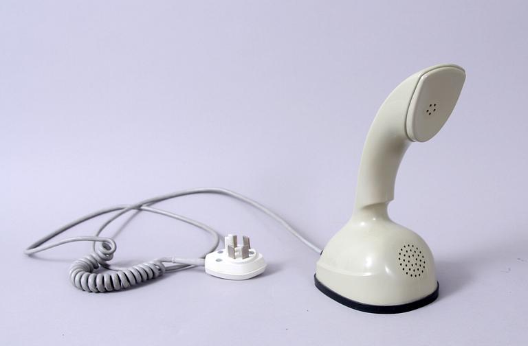 TELEFON, "Cobra", Ericofonen, design Hugo Blomberg. Ralph Lysell och Gösta Thames (1953 - 1954).