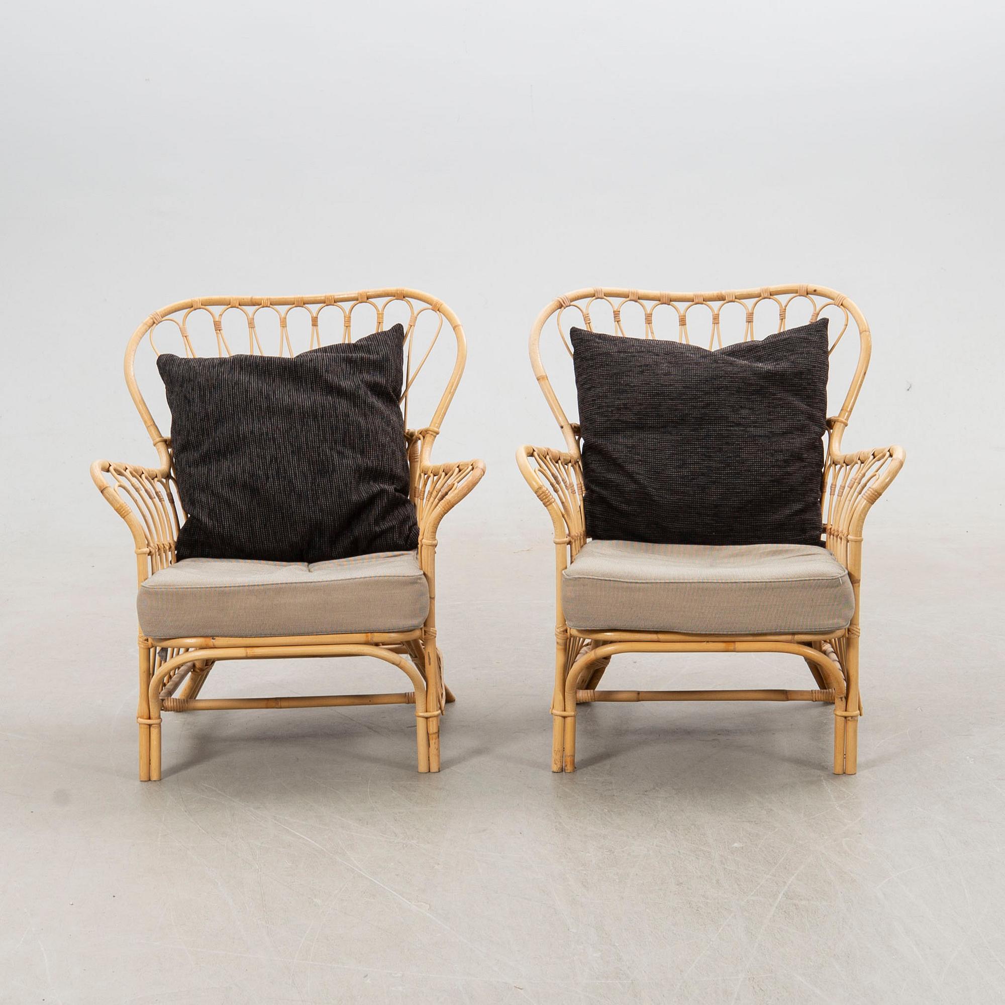 Josef Frank, Fåtöljer 1 par modell B 311 för Firma Svenskt Tenn.