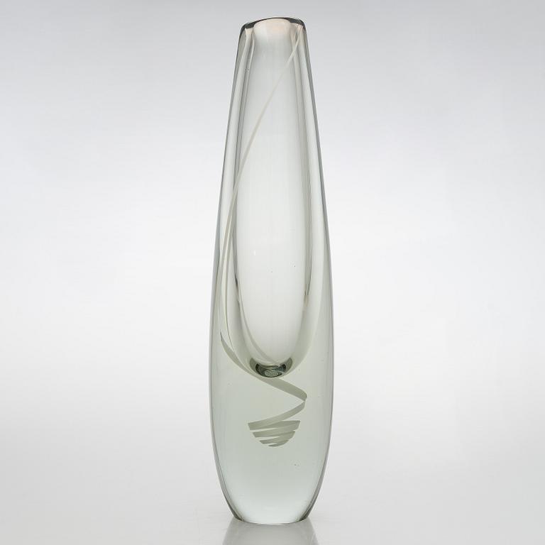 Gunnel Nyman, vas, "Serpentin", signerad G. Nyman, Nuutajärvi Notsjö -59.