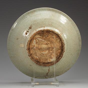 A large Swatow dish, Ming dynastin.