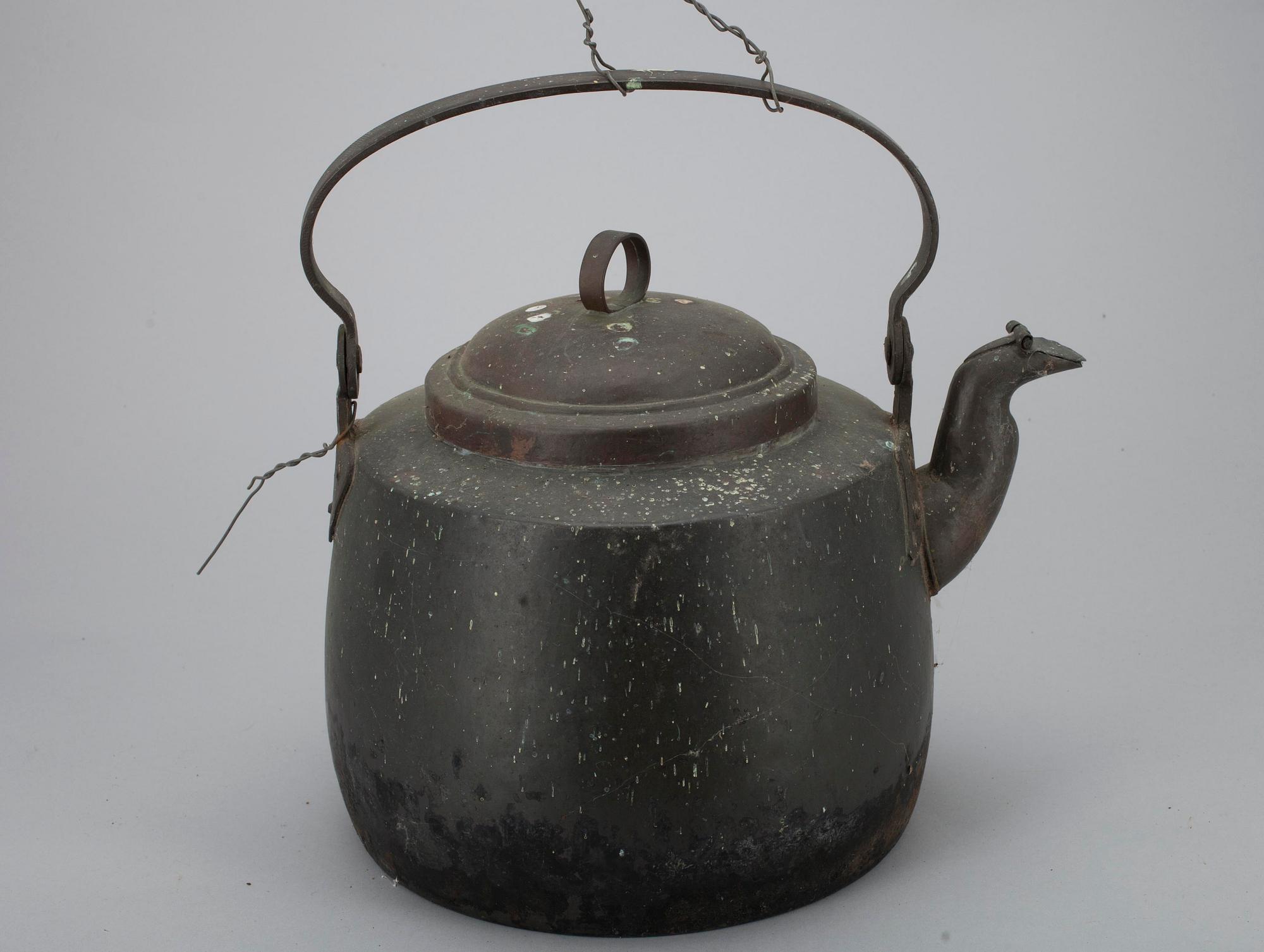 BAGERISKYLT, koppar samt förgyllt trä, 1900-talets första hälft.