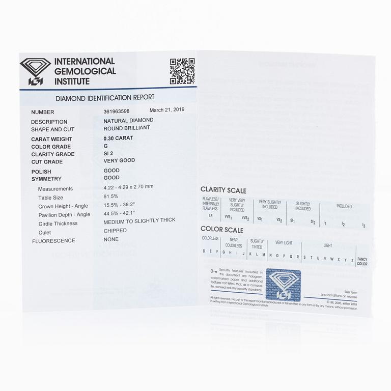 Brilliant cut diamond stud earrings, with IGI report.