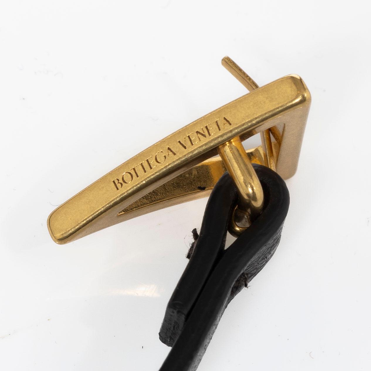 Bottega Veneta, skärp, "Triangle leather belt".